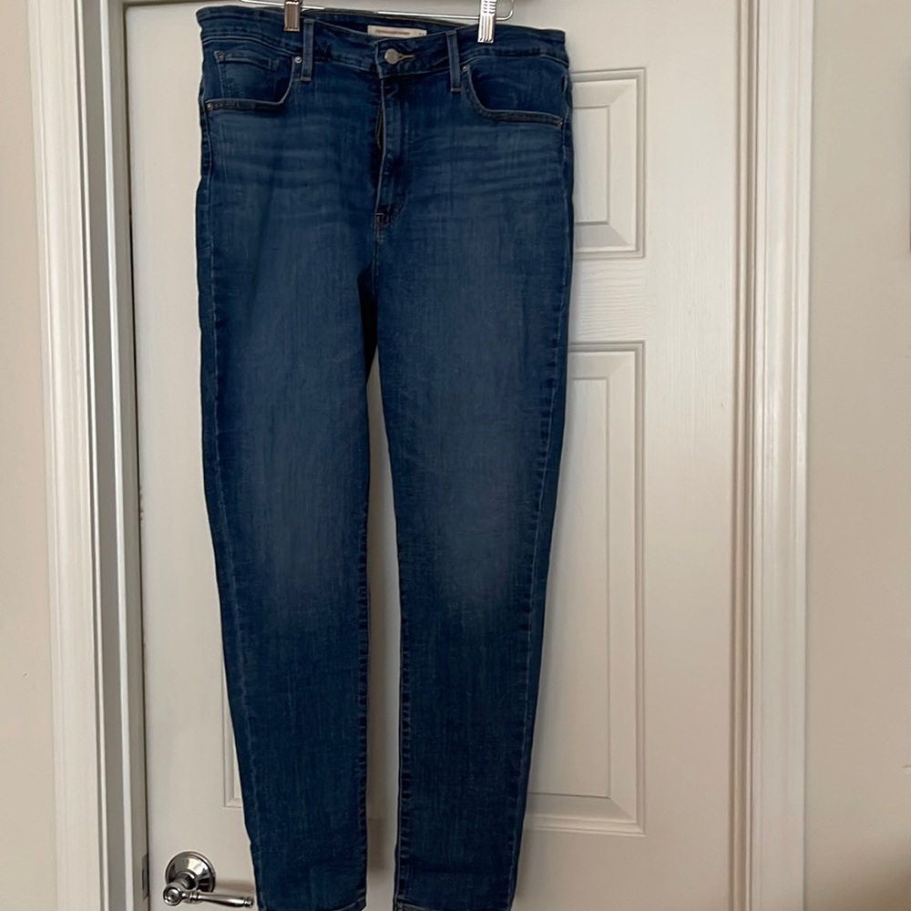 Levi High Rise Skinny Jeans